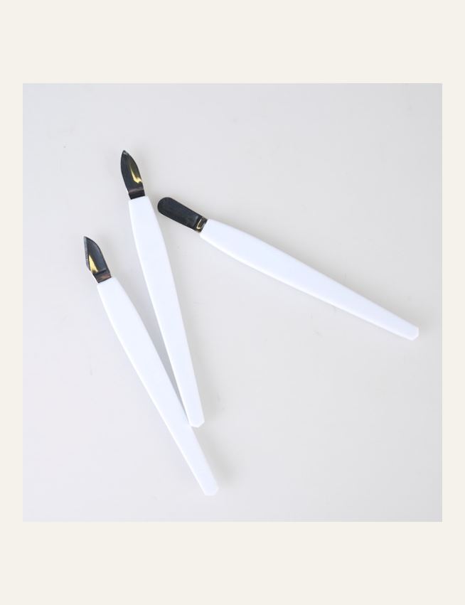 Küünenaha tõukur valge - 2