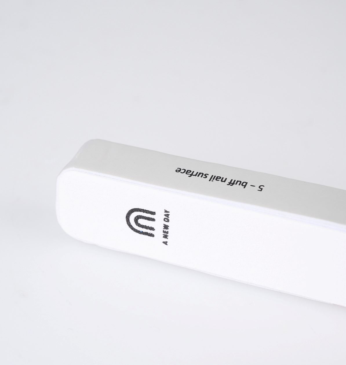 Küünepoleerija mitmevärviline - 2