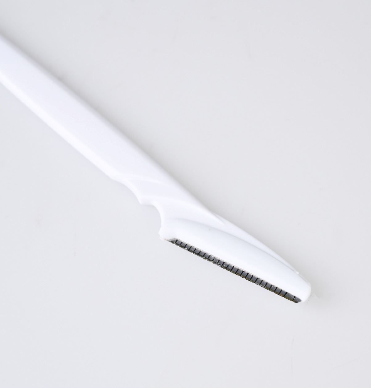 Kulmutrimmer  valge - 2