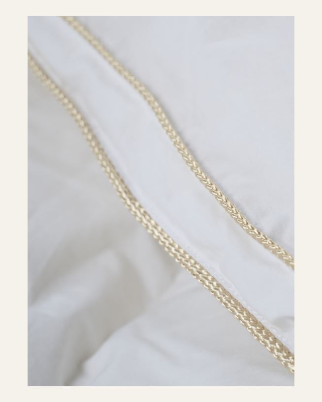Keskmise soojusega udusuletekk valge - 230x220 cm valge - 1