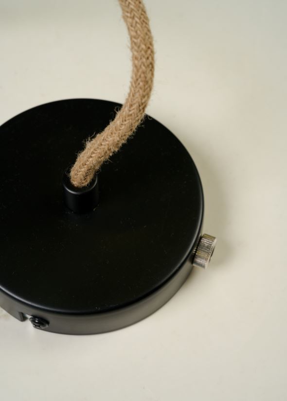 Juhtmekomplekt must - 4