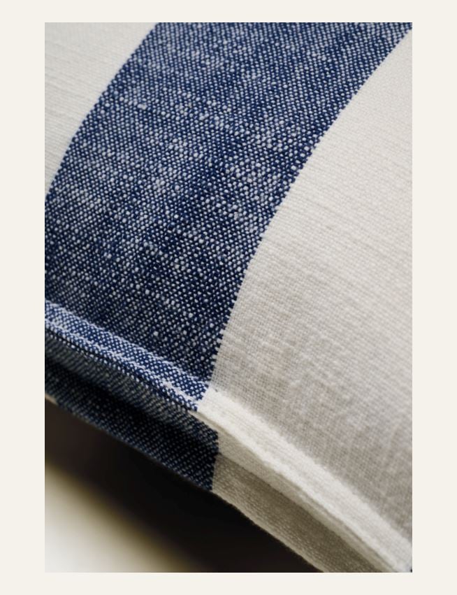 Dekoratiivpadi tumesinine - 2