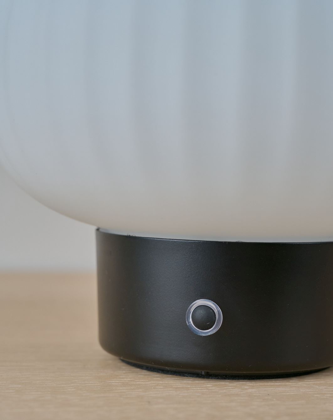 Patareitoitel valgusti must - 4