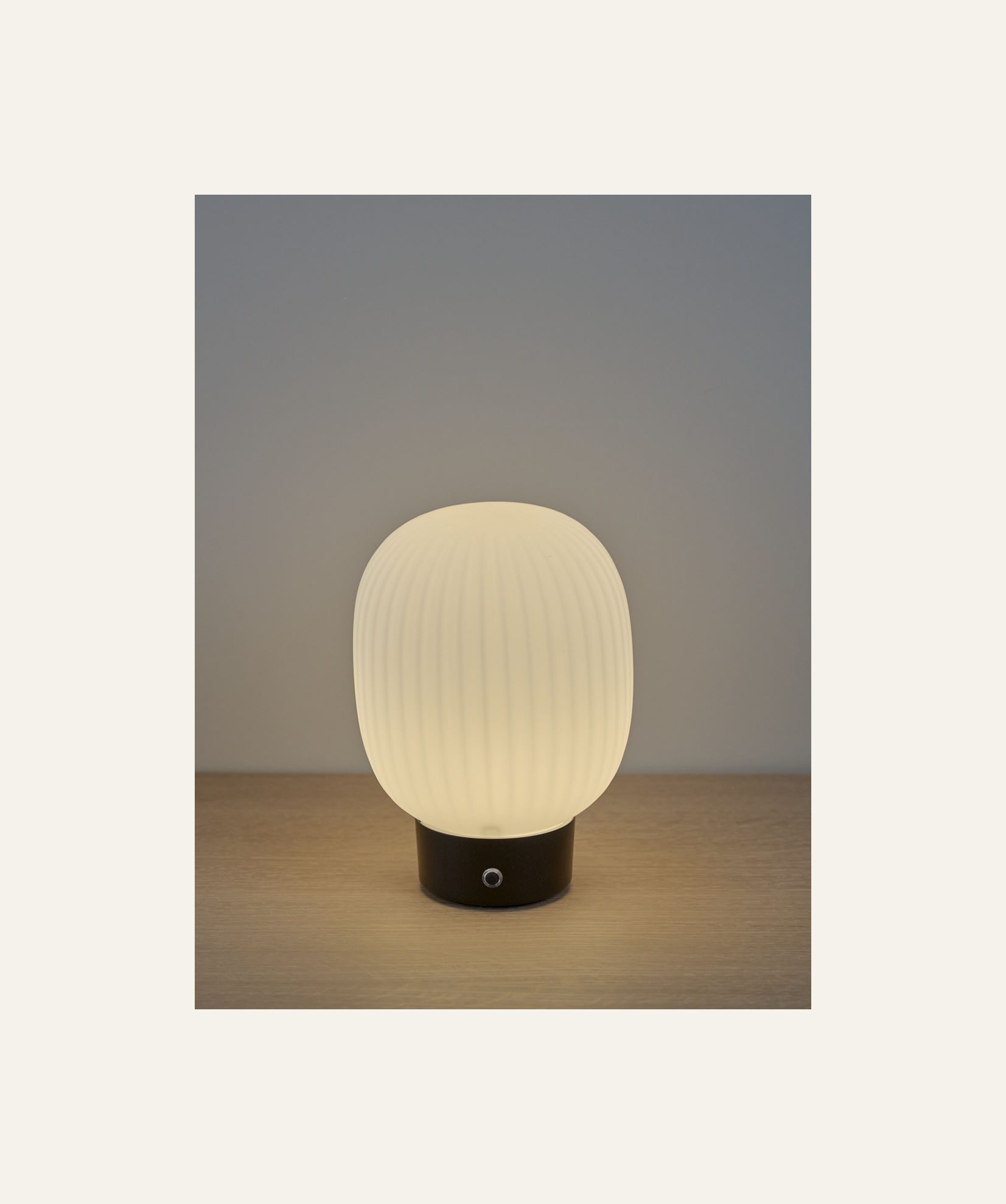 Patareitoitel valgusti must - 2