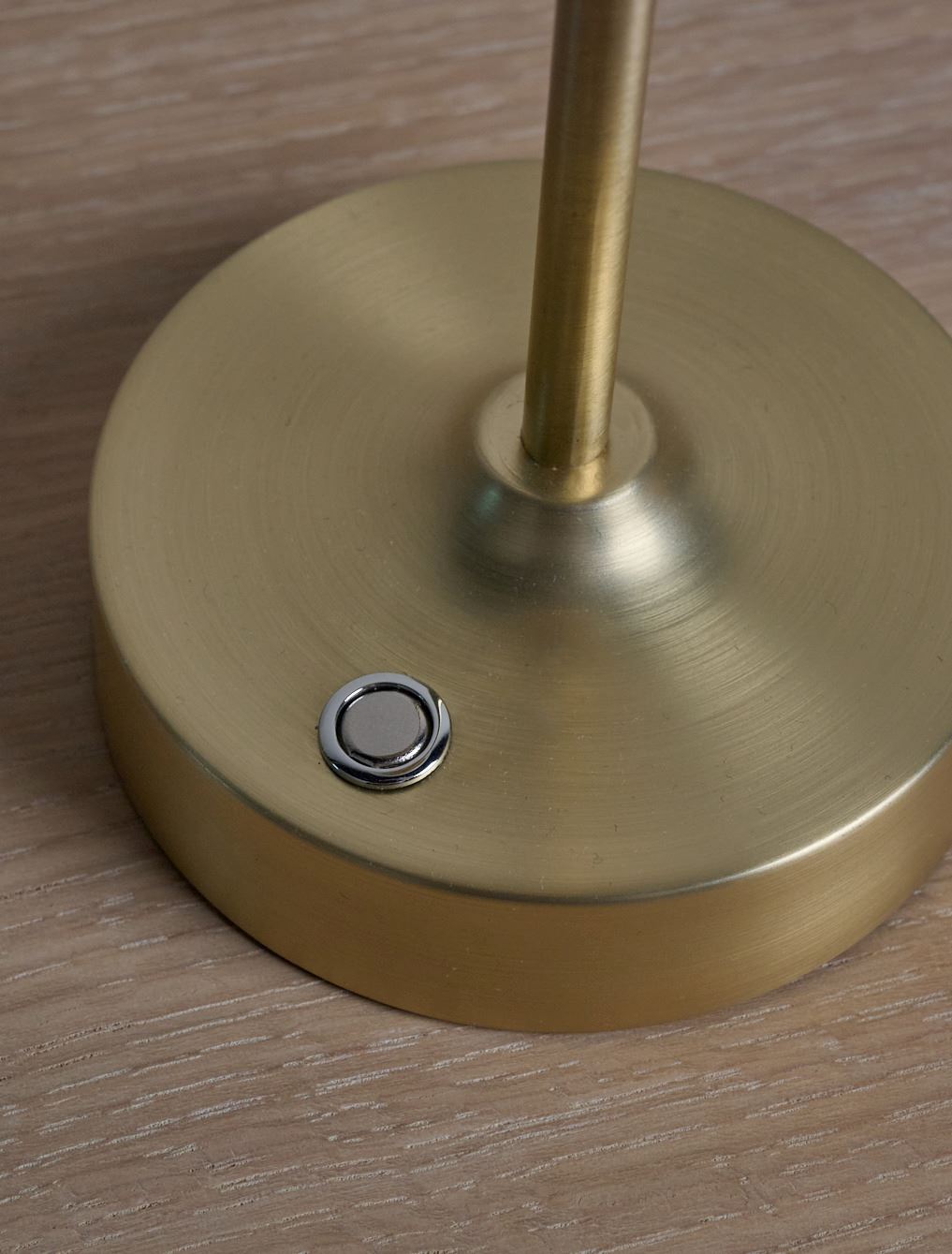 Patareitoitel valgusti messing - 5