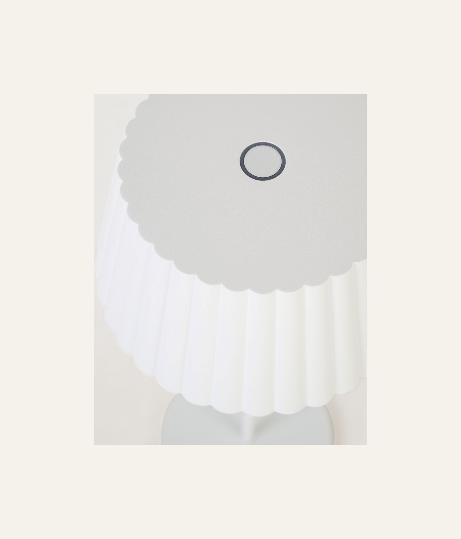 Patareitoitel valgusti valge - 2