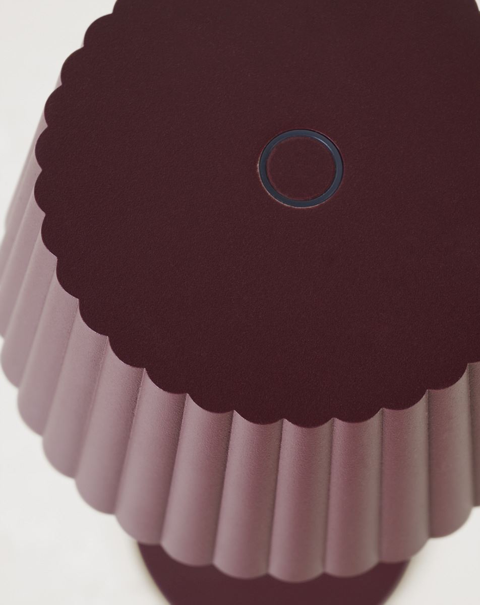 Patareitoitel valgusti tumepunane - 4