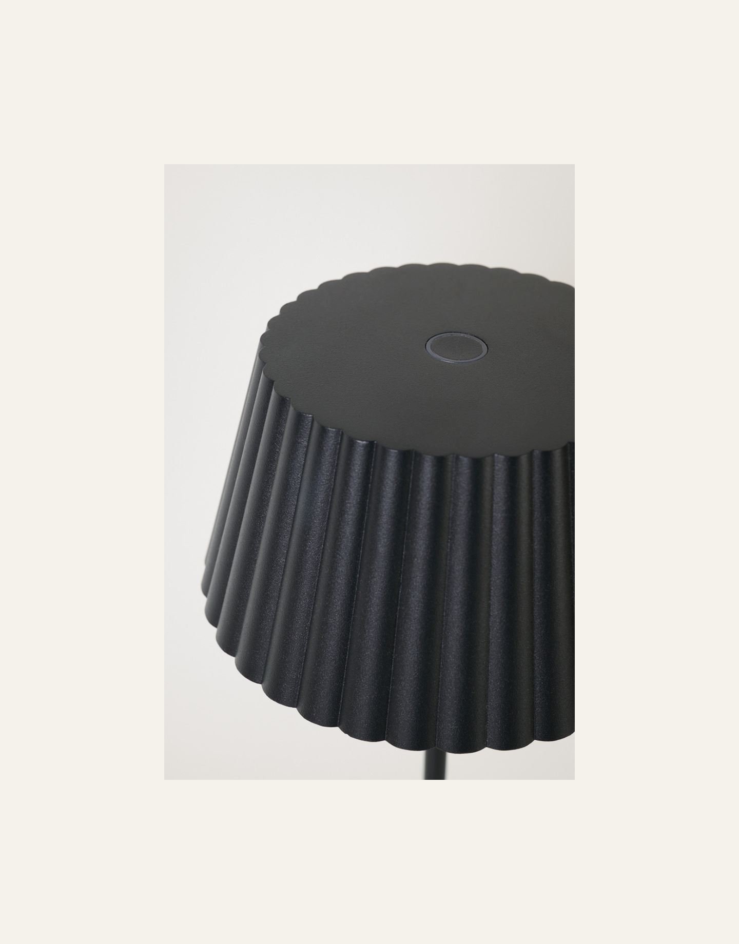 Patareitoitel valgusti must - 4