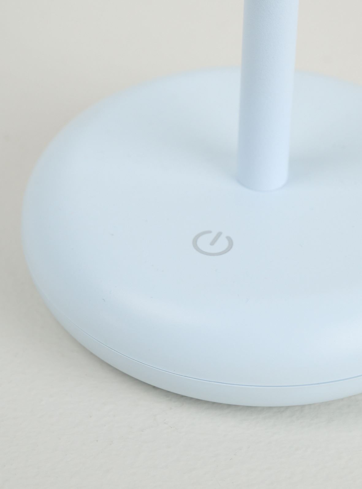 Patareitoitel valgusti hele sinine - 3