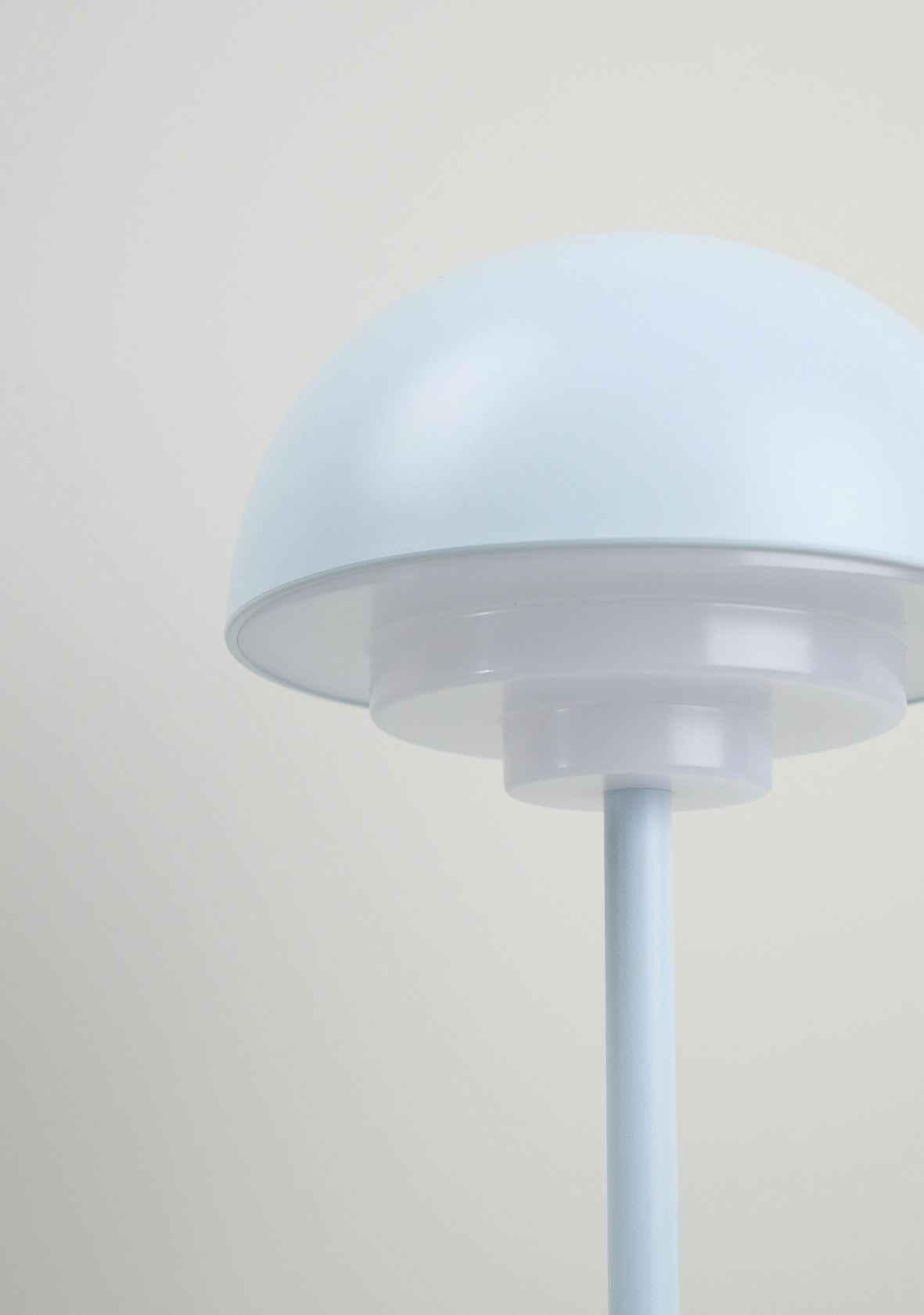 Patareitoitel valgusti hele sinine - 5