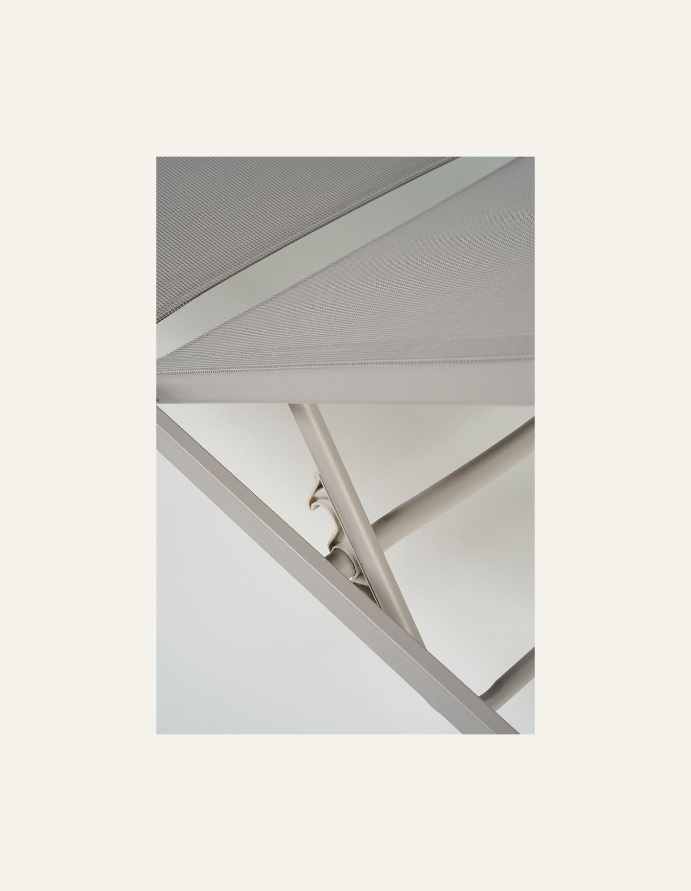 Lamamistool hallikaspruun - 6