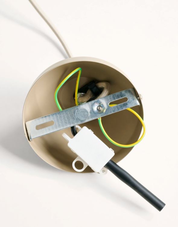 Laevalgusti hallikaspruun - 6