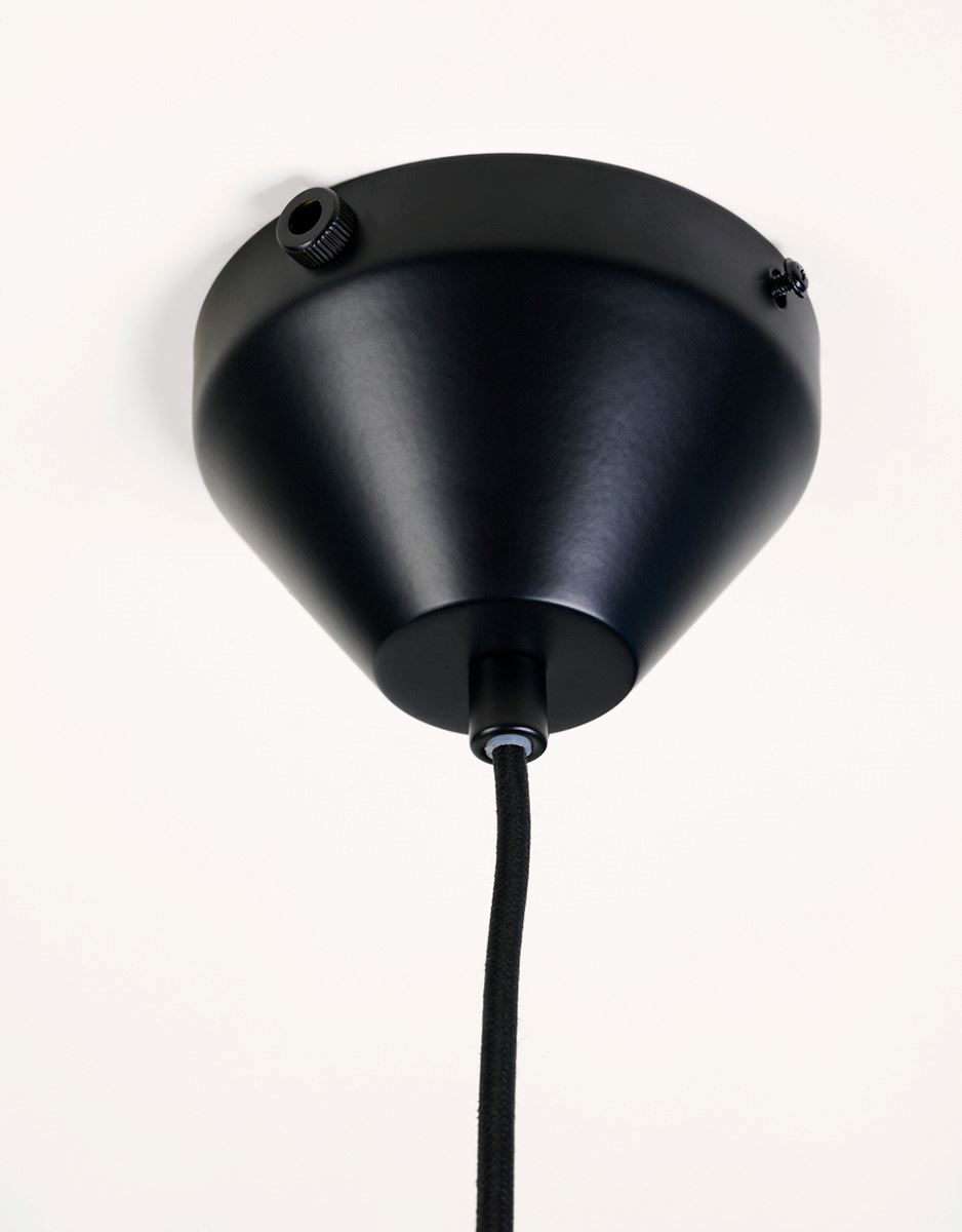 Laevalgusti must - 4