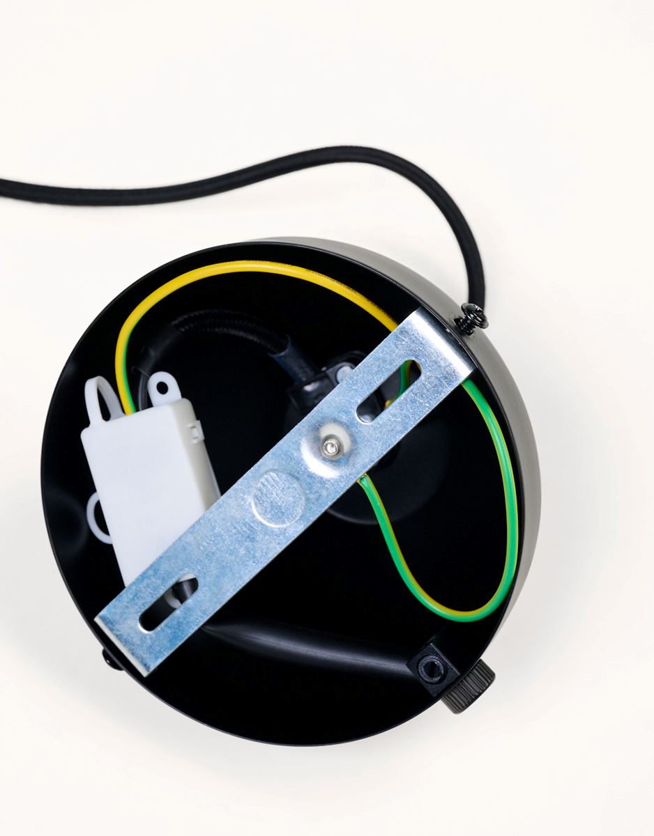 Laevalgusti must - 5