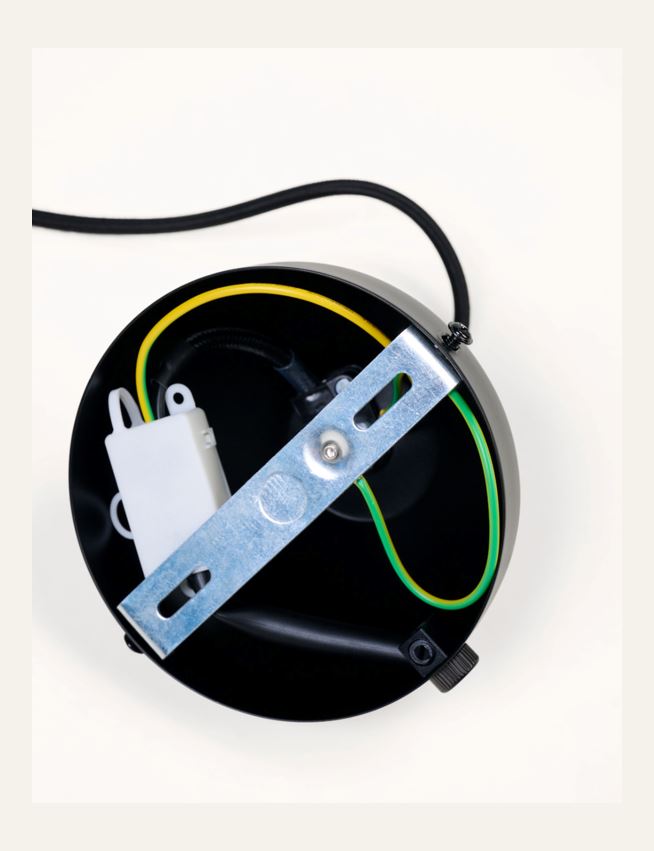 Laevalgusti must - 5