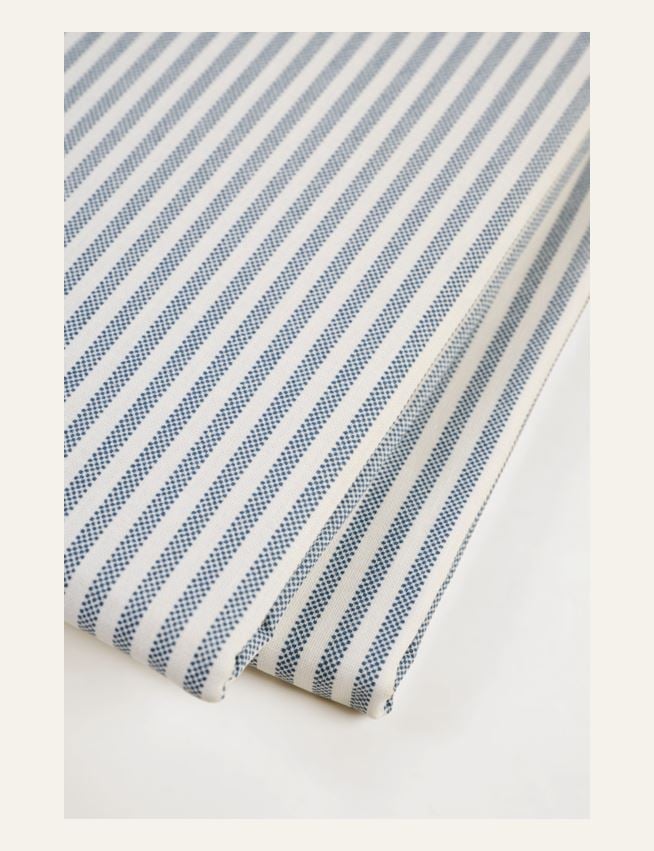 Vahatatud laudlina sinine - 2