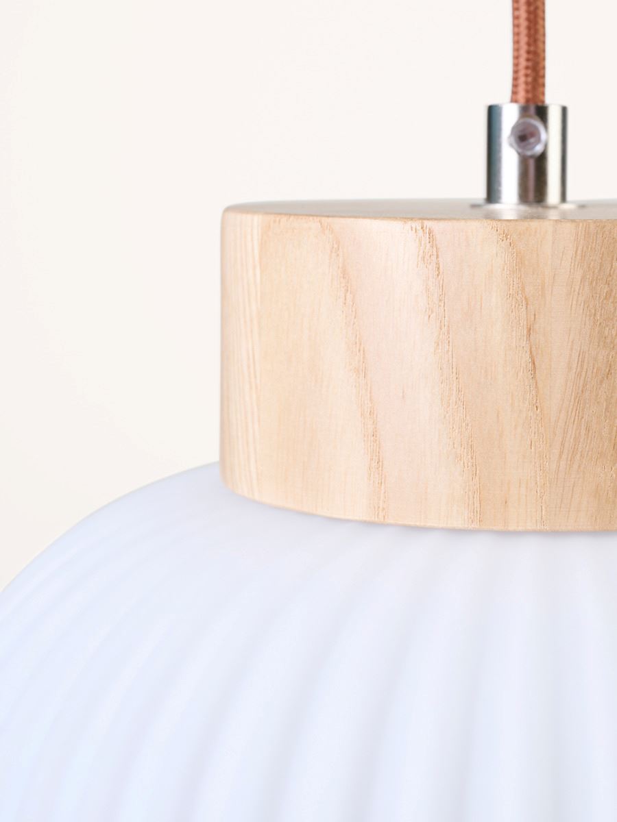 Laevalgusti naturaalne toon - 3