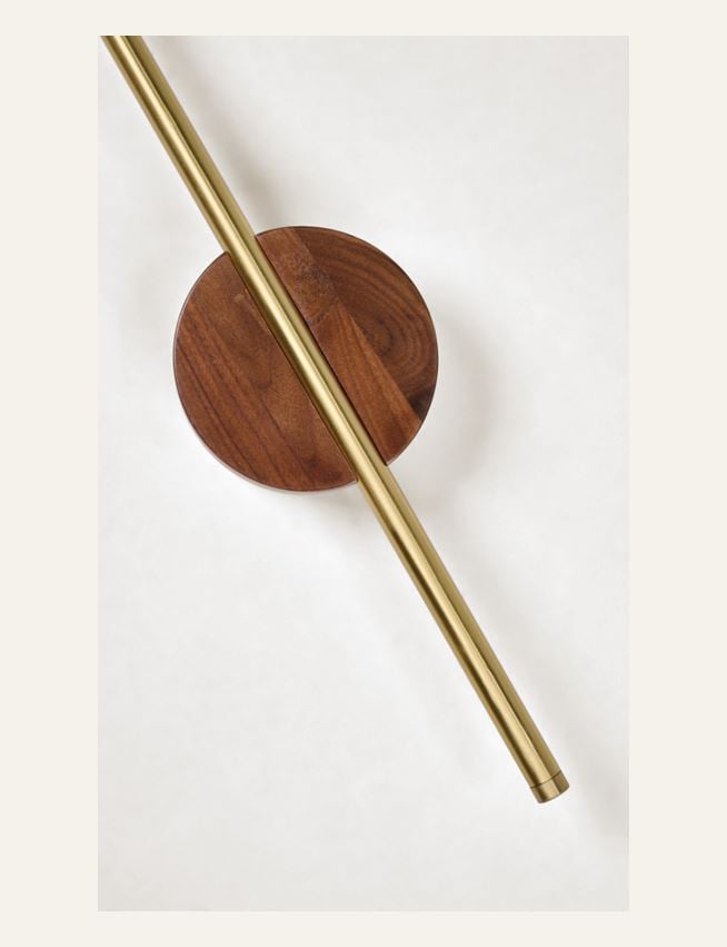 Seinavalgusti pruun - 5