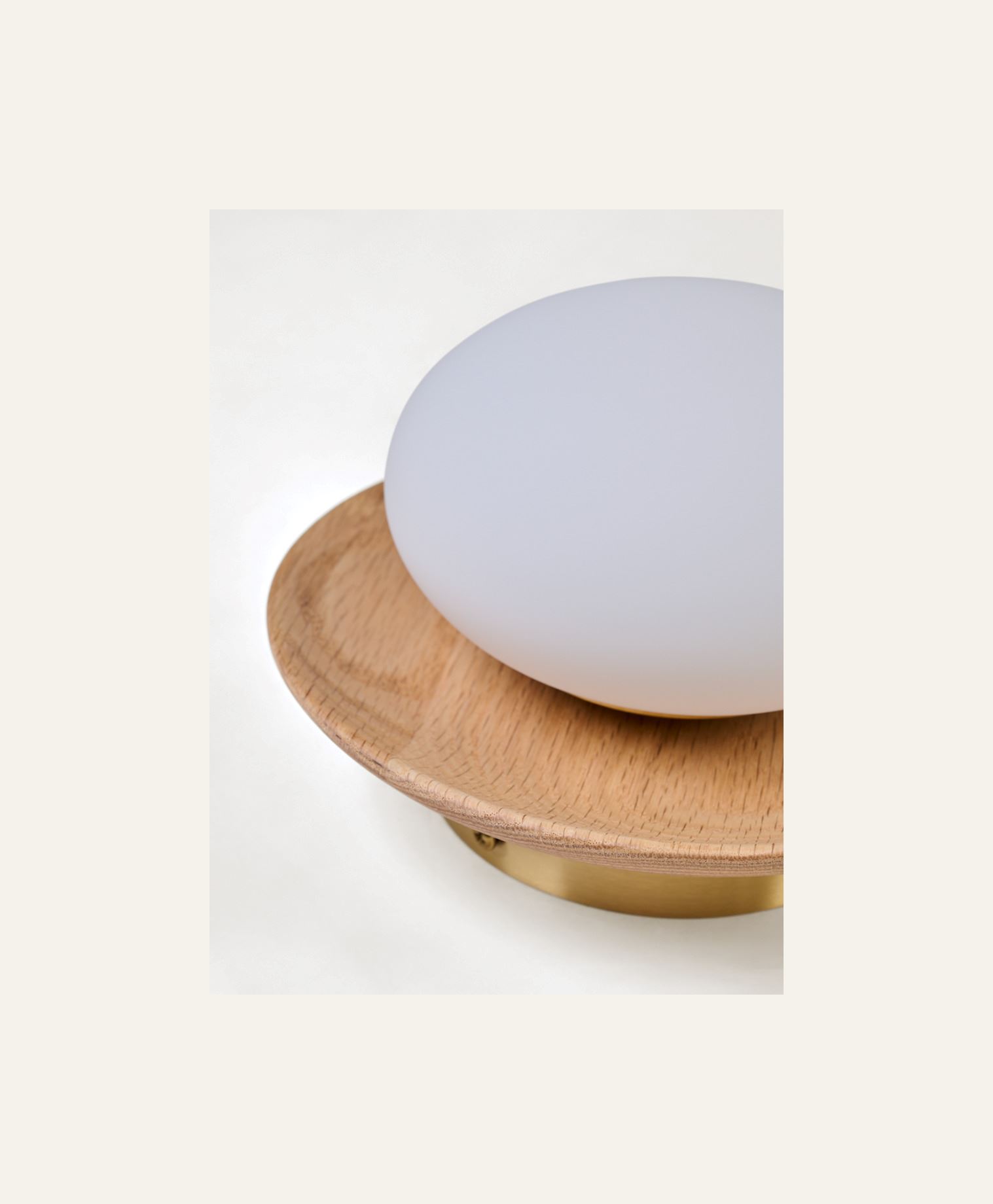 Seinavalgusti naturaalne toon - 5