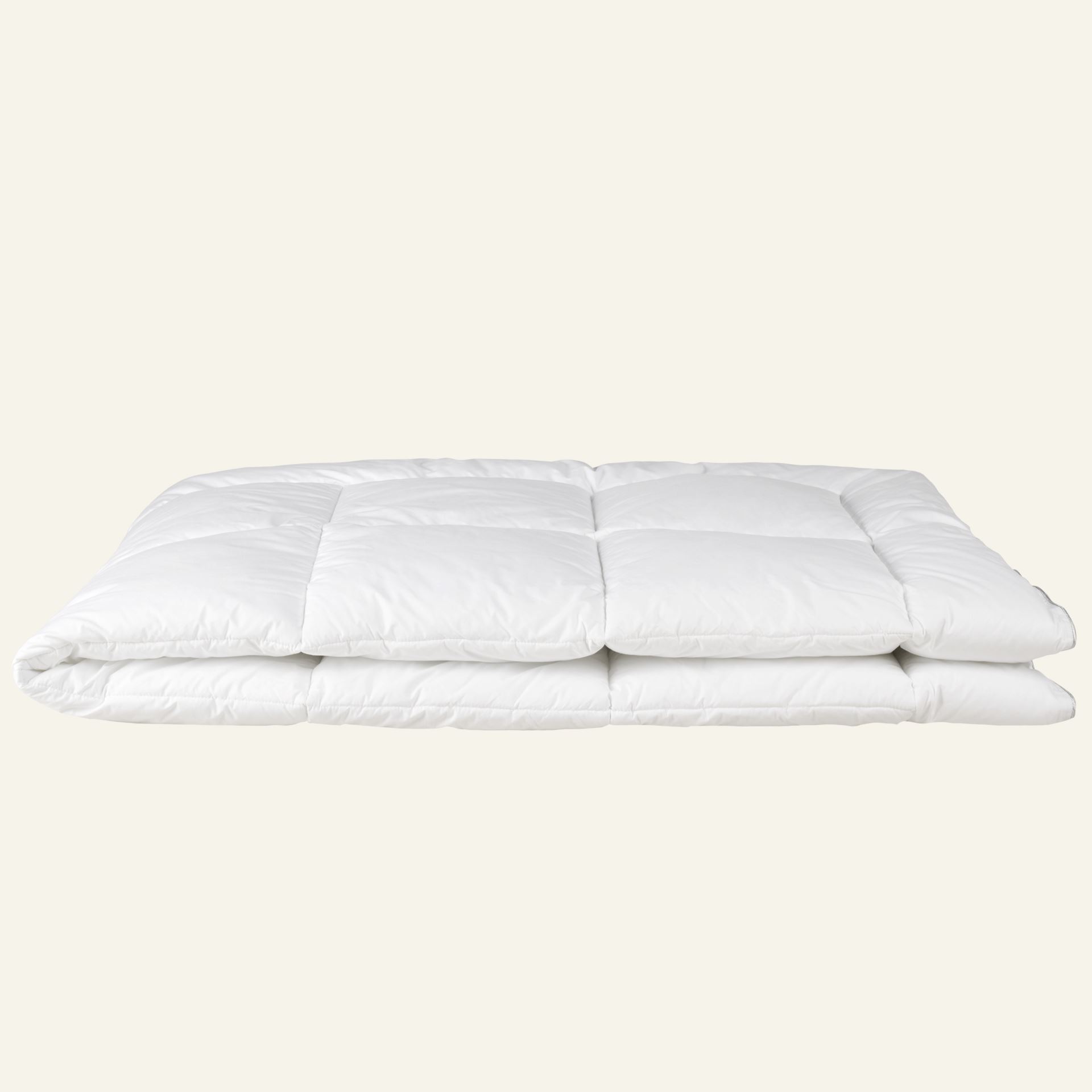 Keskmise soojusega sünteetiline tekk valge - 230x220 cm valge - 1