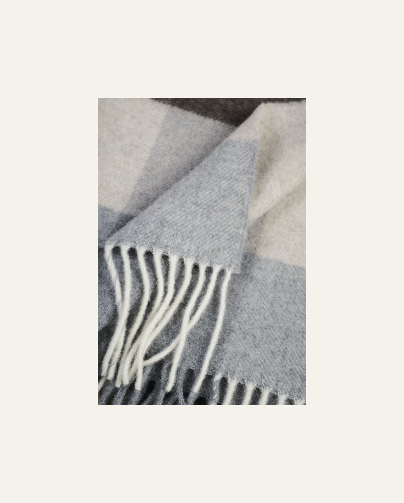 Villapleed mitmevärviline/beez - 2