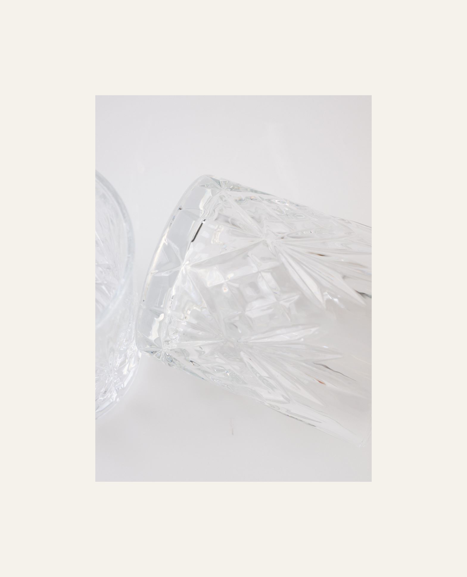 Klaas läbipaistev - 2