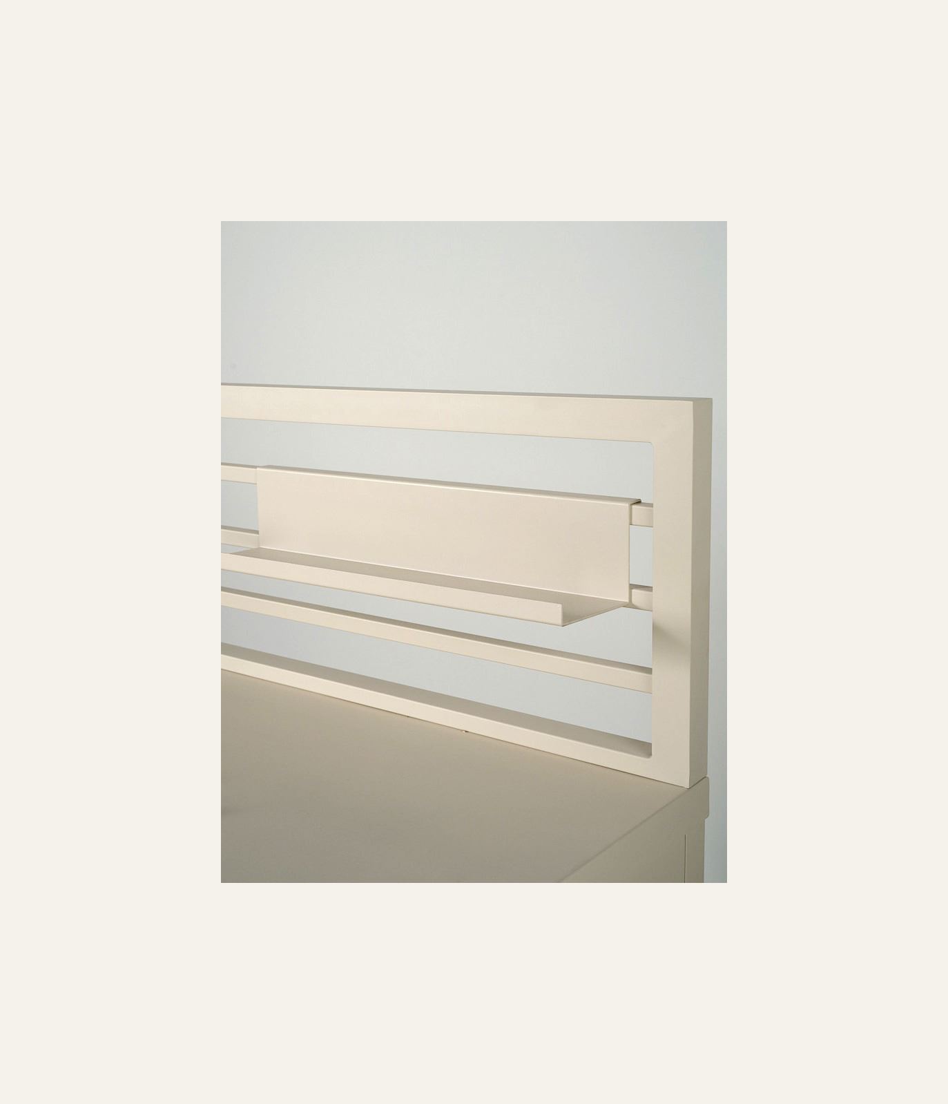 Väliköögi riiul kreemikas - 2