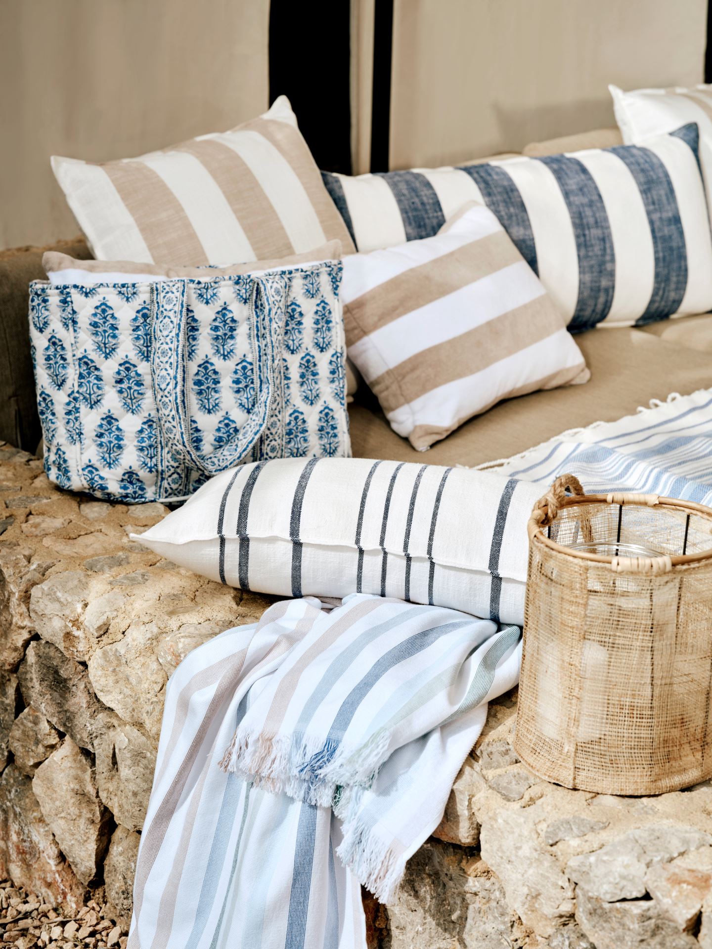 Dekoratiivpadi beež - 2