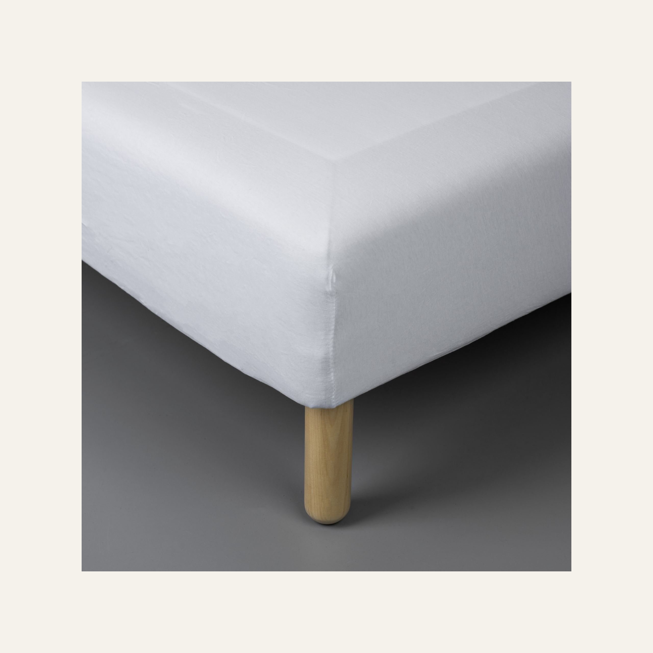 Voodilina kummiga valge - 2