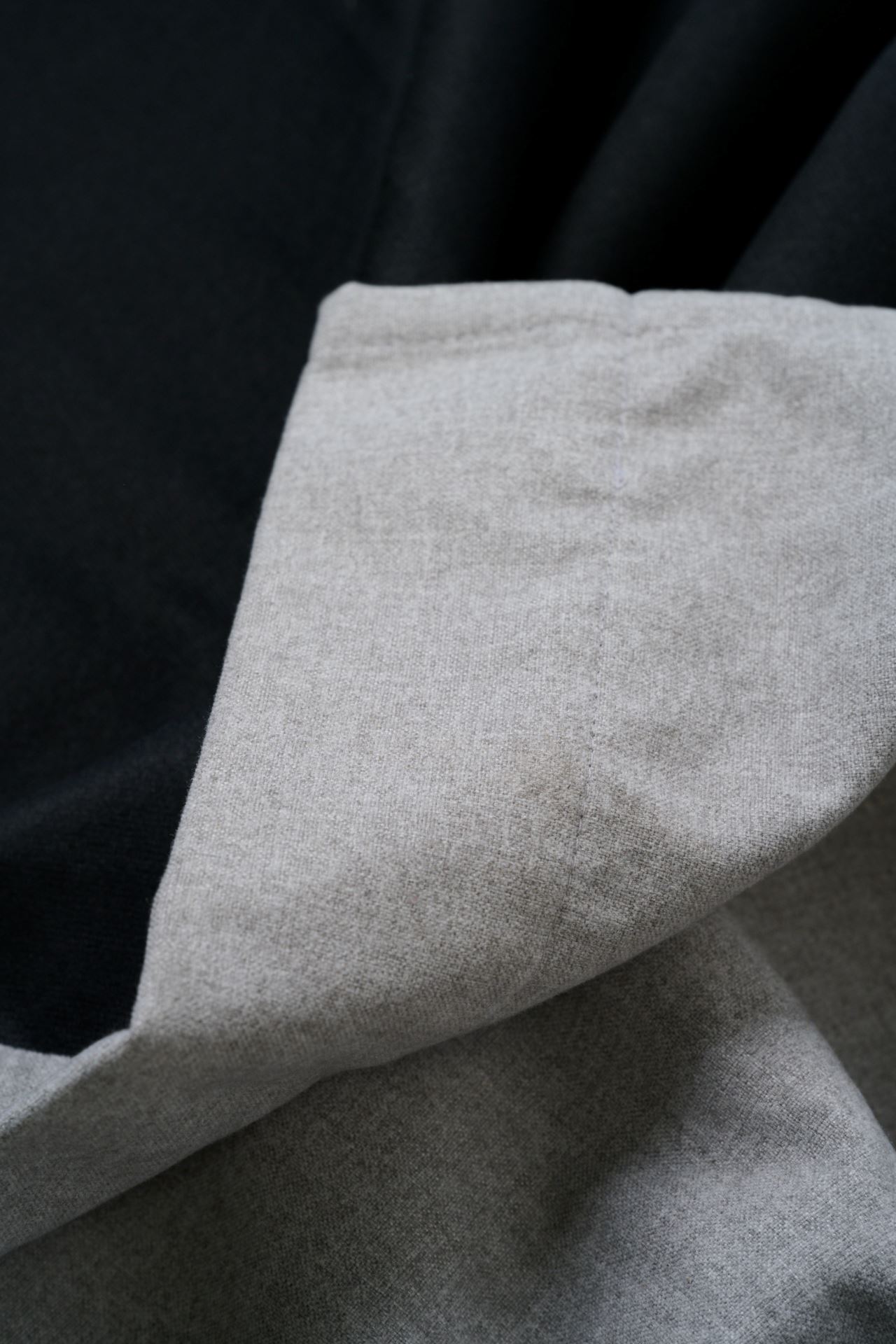 Pimendav kardin helehall - 3