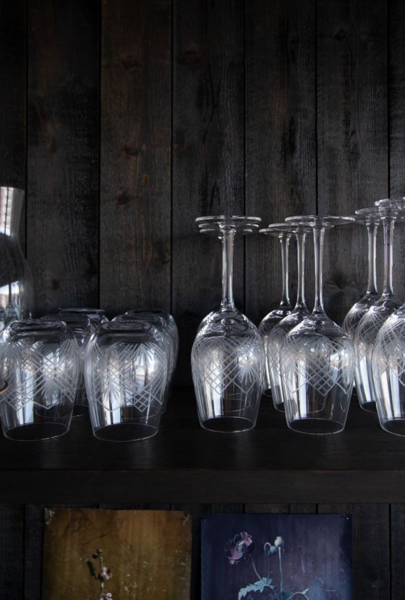 Valge veini klaas läbipaistev - 4