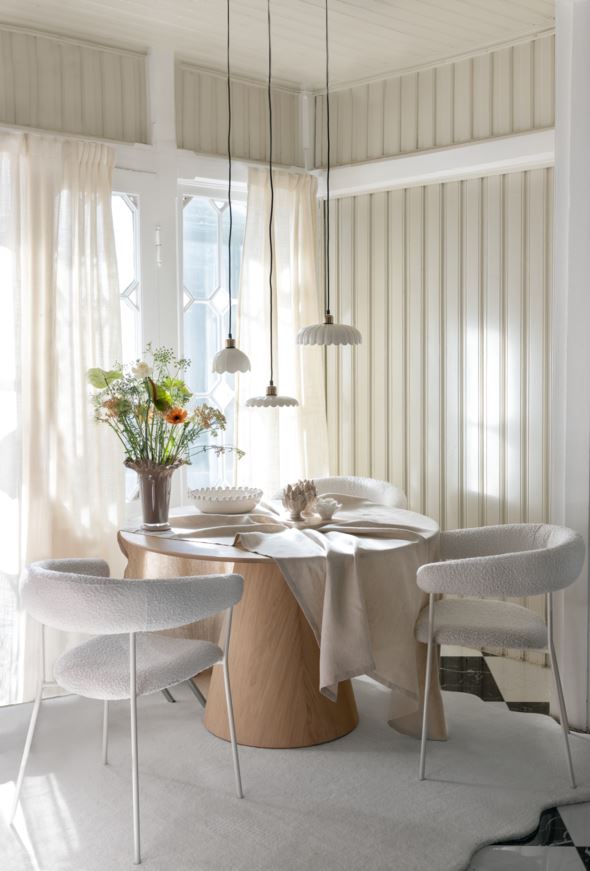 Söögilaud naturaalne toon - 2