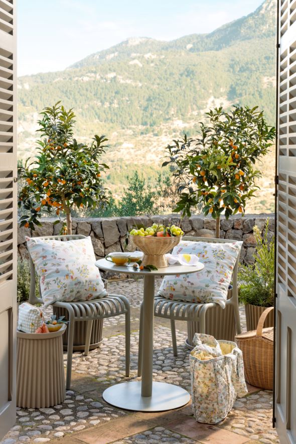 Dekoratiivpadi mitmevärviline - 2