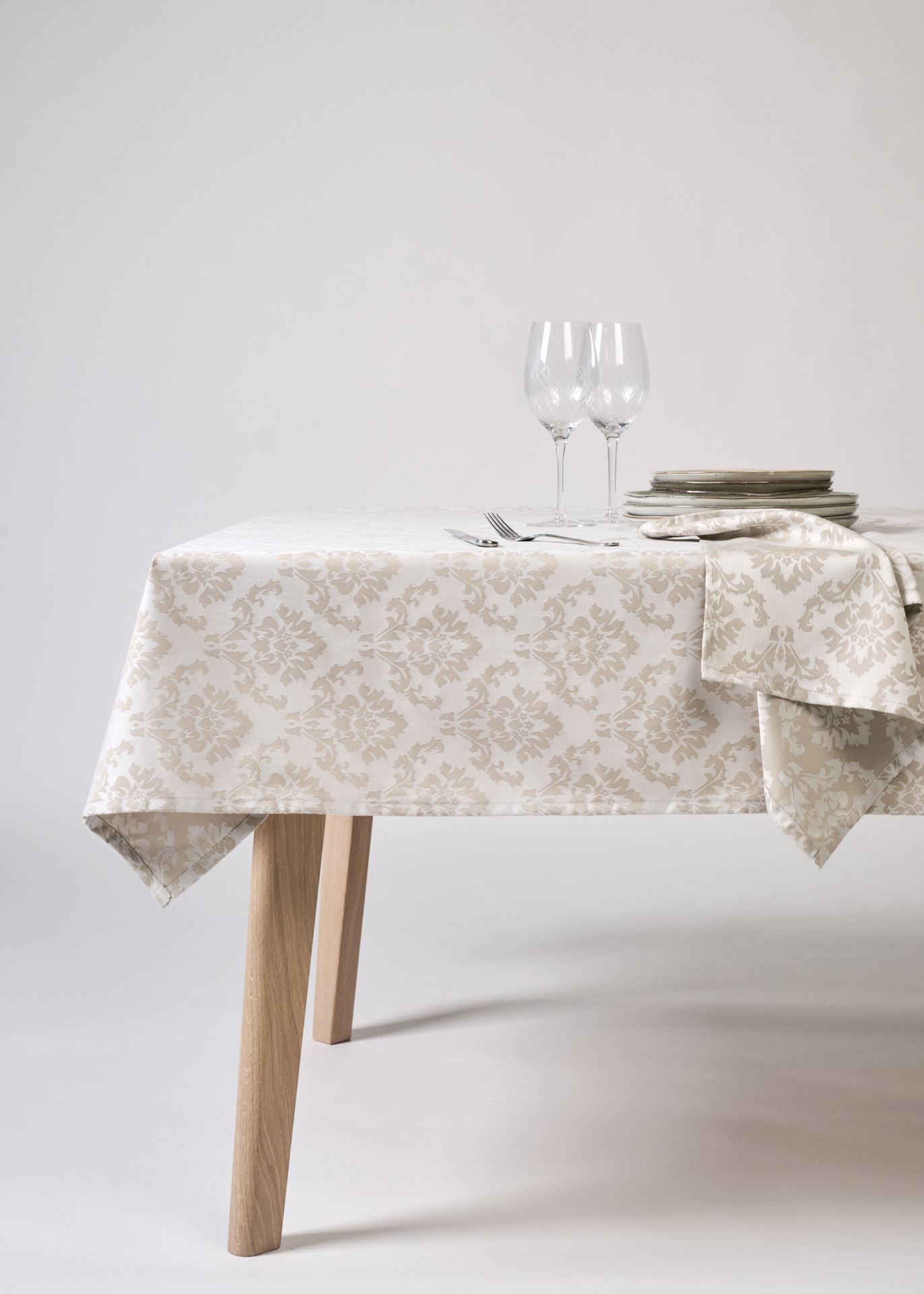 Vahatatud laudlina beež - 140x250 cm beež - 1