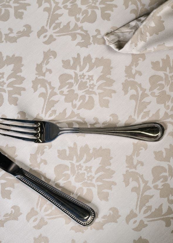 Vahatatud laudlina beež - 2