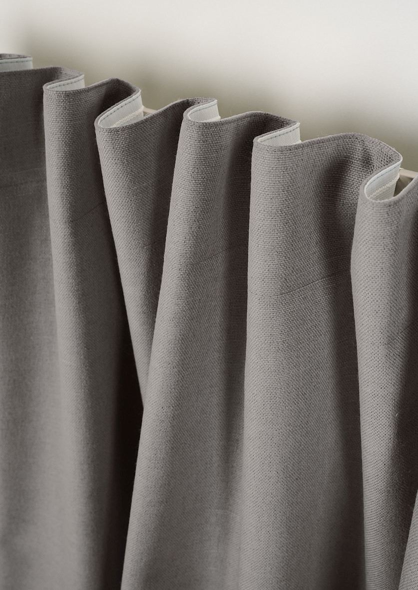 Pimendav kardin hall - 2