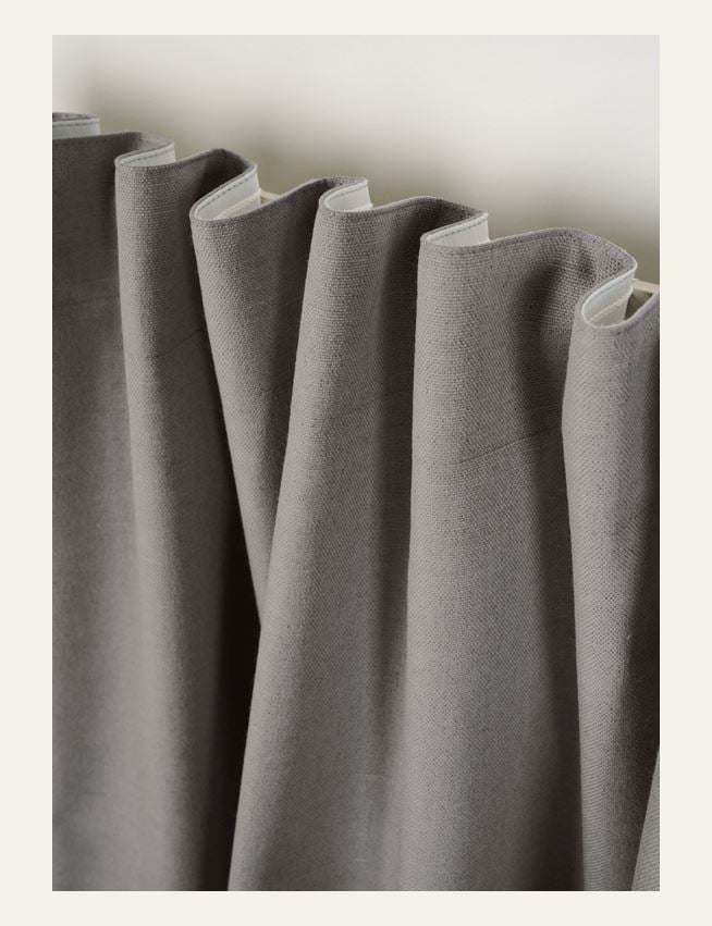 Pimendav kardin hall - 2