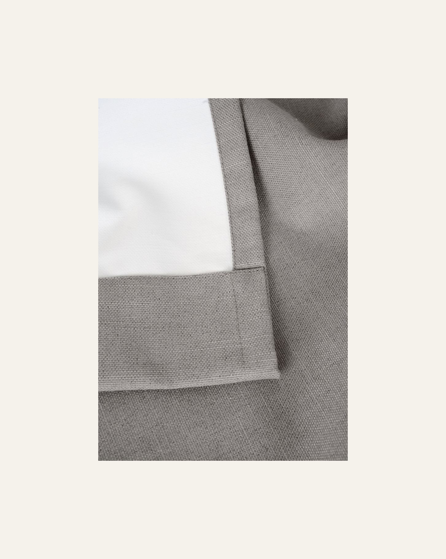 Pimendav kardin hall - 3