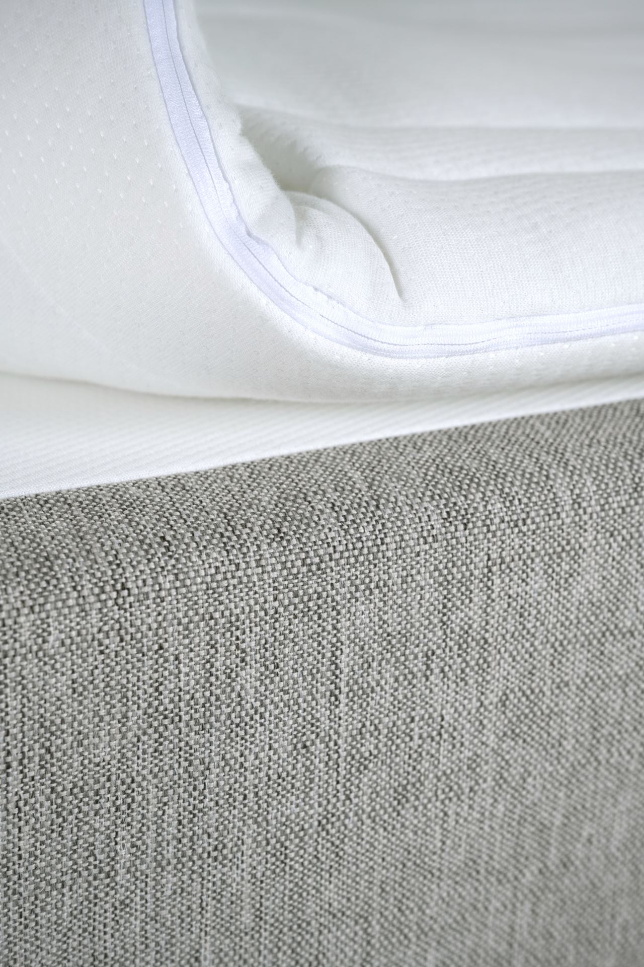 Kontinentaalvoodi hall - 4