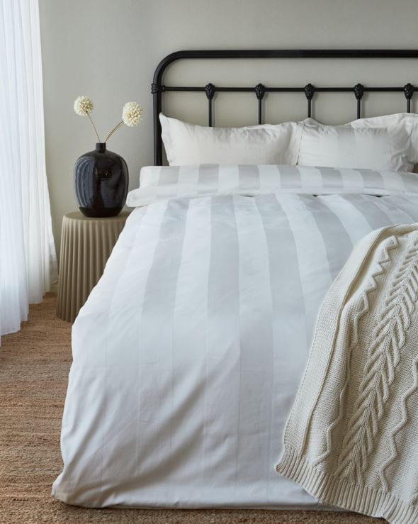 Voodipesukomplekt satiinpuuvillane loodusvalge - 2