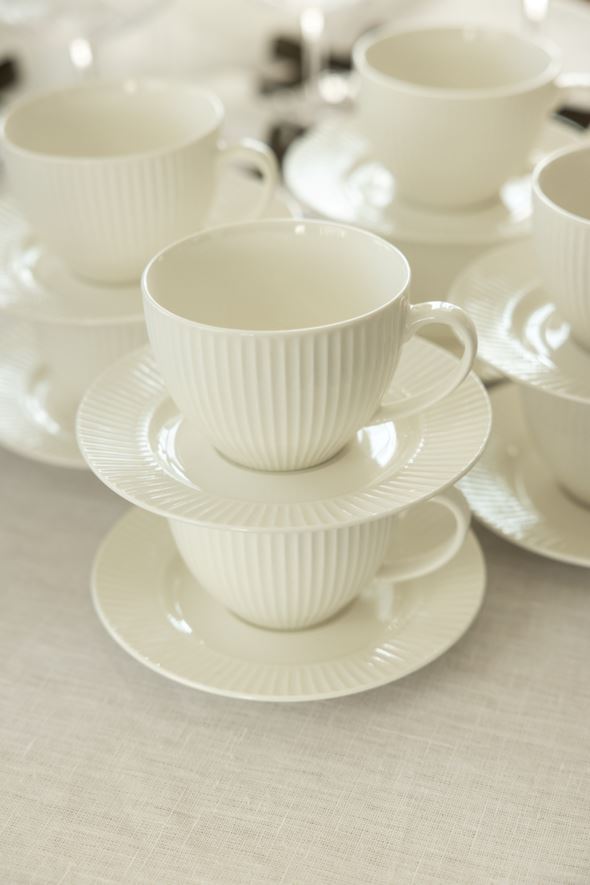 Tass alustaldrikuga valge - 3