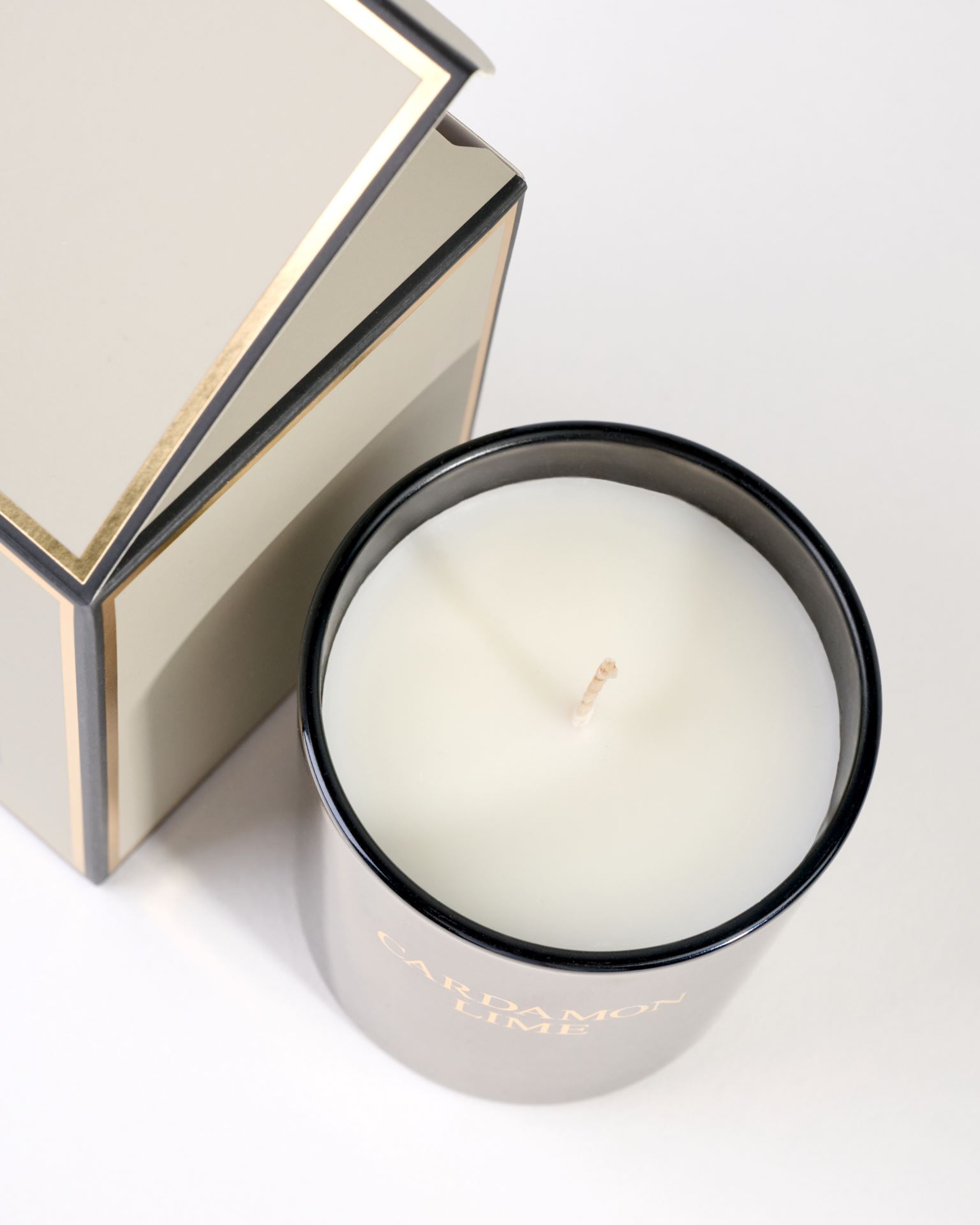 Lõhnaküünal beež - 2