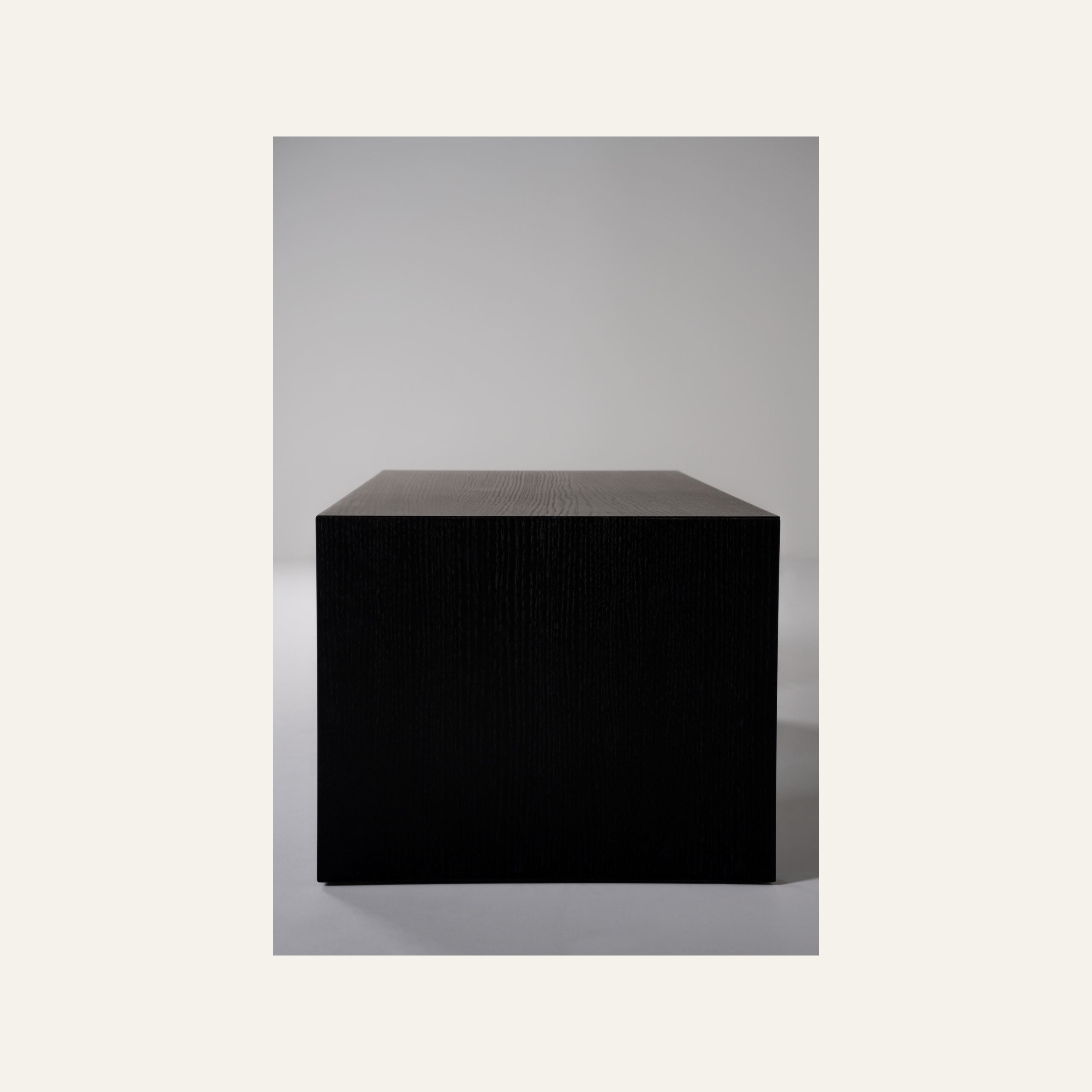 Diivanilaud must - 3