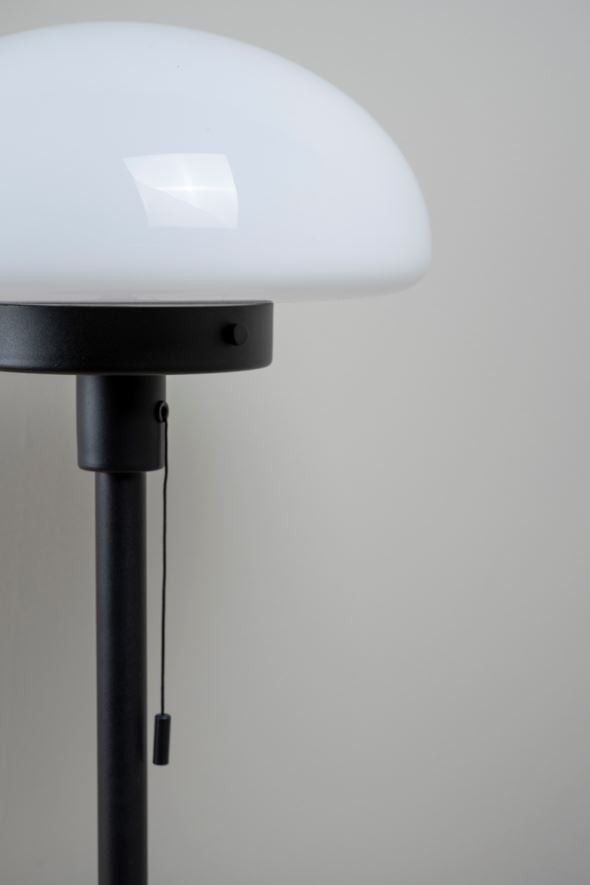 Lauavalgusti must - 5