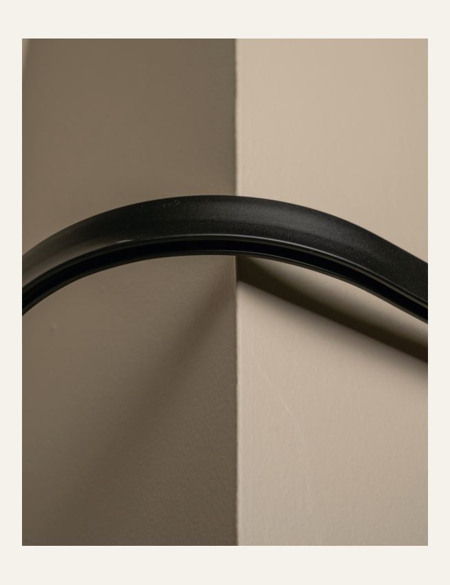 Kaarjas liides 90° must - 2