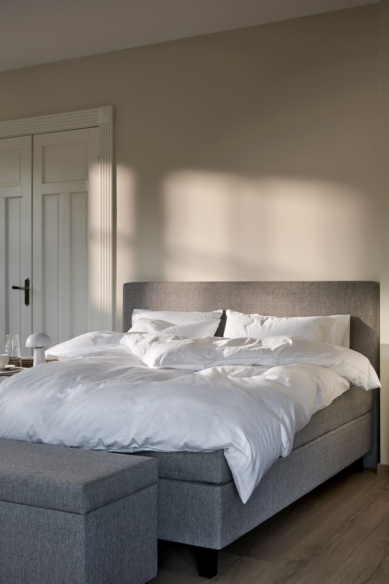 Kontinentaalvoodi hall - 8