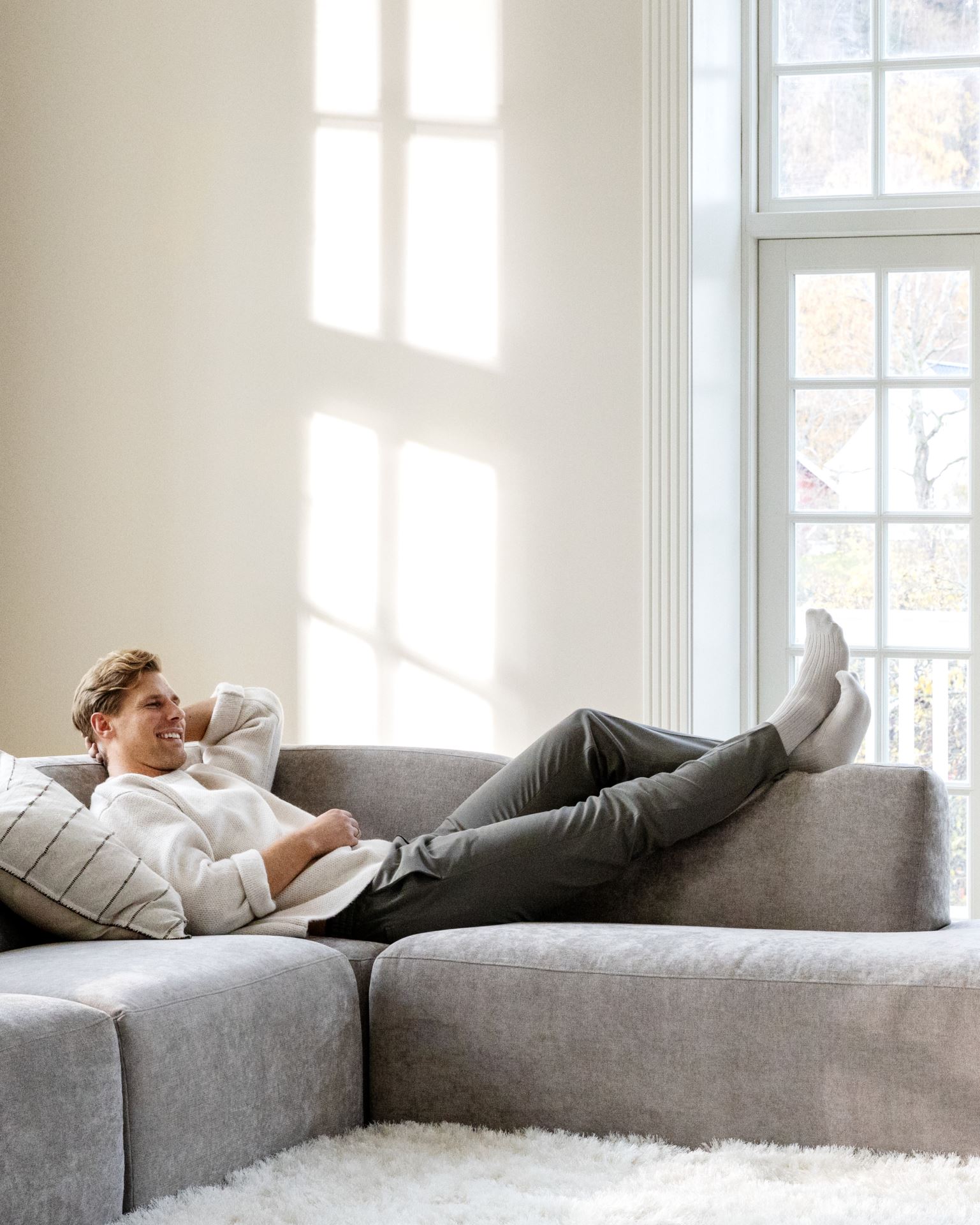 1,5-kohaline mooduldiivan käetoeta hall - 6