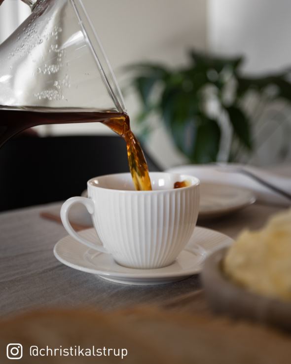 Tass alustaldrikuga valge - 5