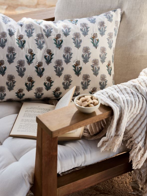 Dekoratiivpadja kate mitmevärviline - 2