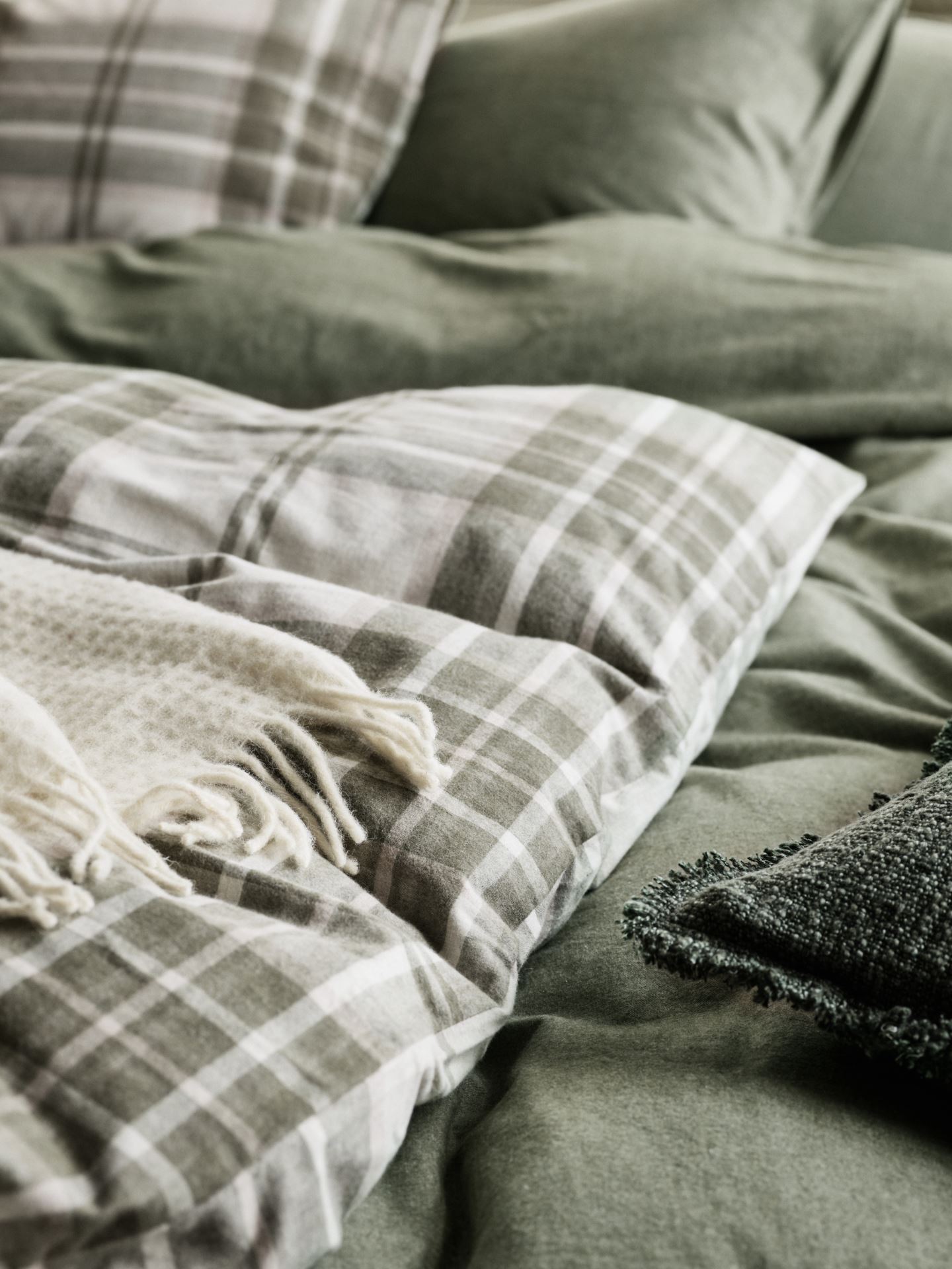 Voodipesukomplekt lõimvärvitud flanell oliiviroheline - 2